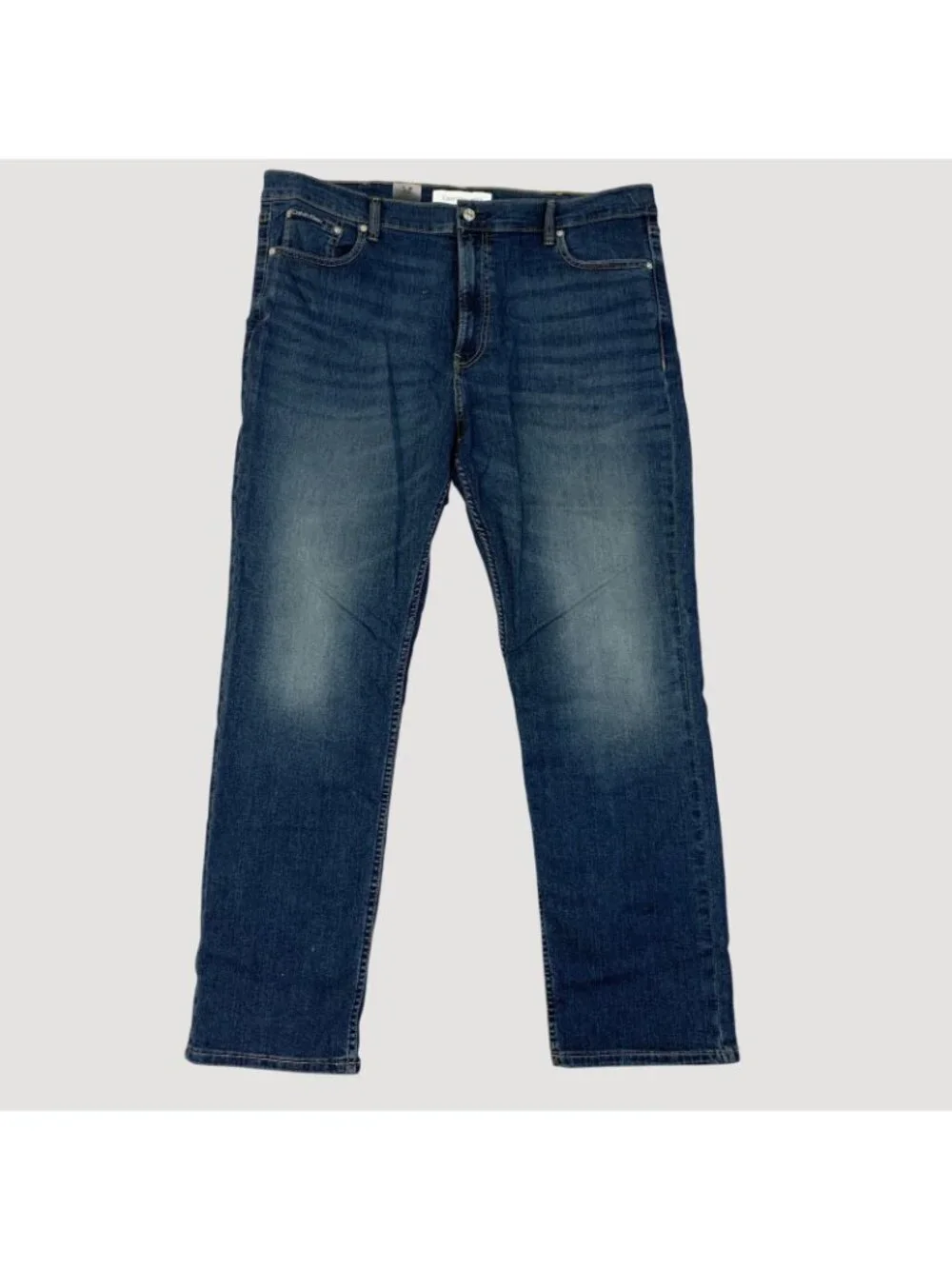 NWT Calvin Klein Men's W40 L32 Straight Jeans Blue Medium wash